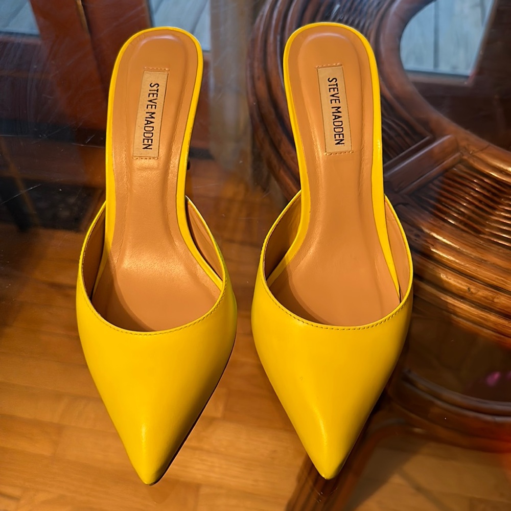 Steve Madden Pointy Mules